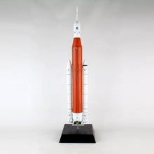 Load image into Gallery viewer, Boeing Space Launch System Resin 1:200 Model